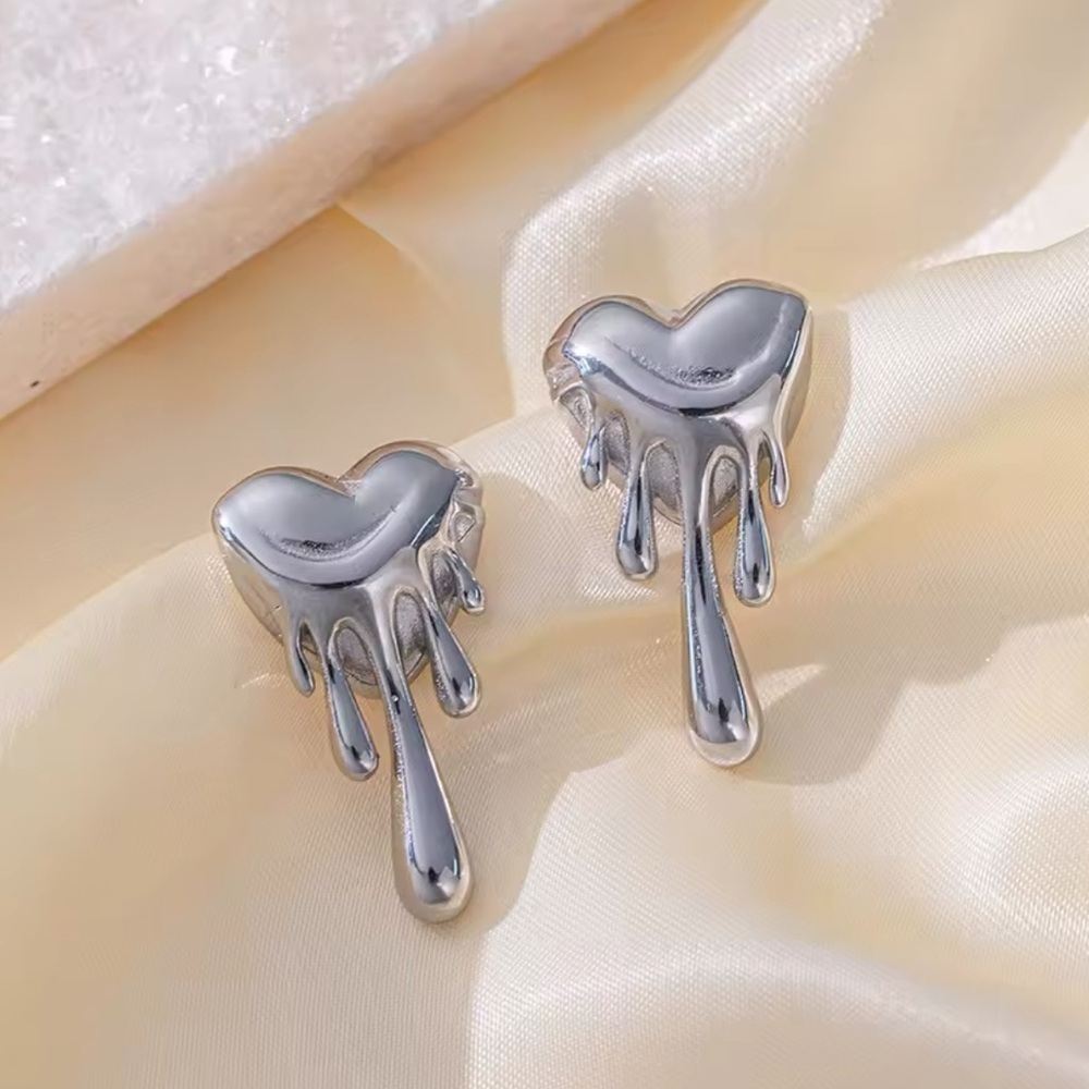 Meltdown Artistic Silver Heart Drip Earrings - Picture 2 of 15